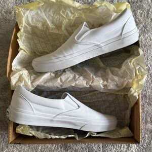 Vans White Classic Slip-On Loafers Minimalist Design - 8.5 (men’s)